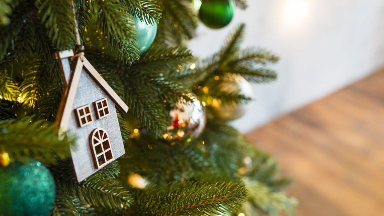 Five tips to keep you  on Santa’s nice list…  when buying and selling property this Christmas