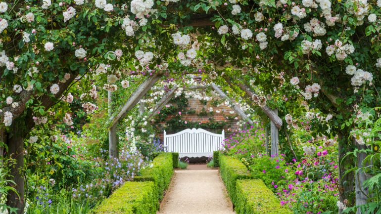Top gardens for our favourite summer blooms